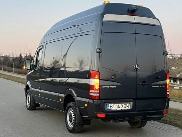 Черный Мерседес Sprinter, объемом двигателя 3 л и пробегом 349 тыс. км за 18600 $, фото 4 на Automoto.ua