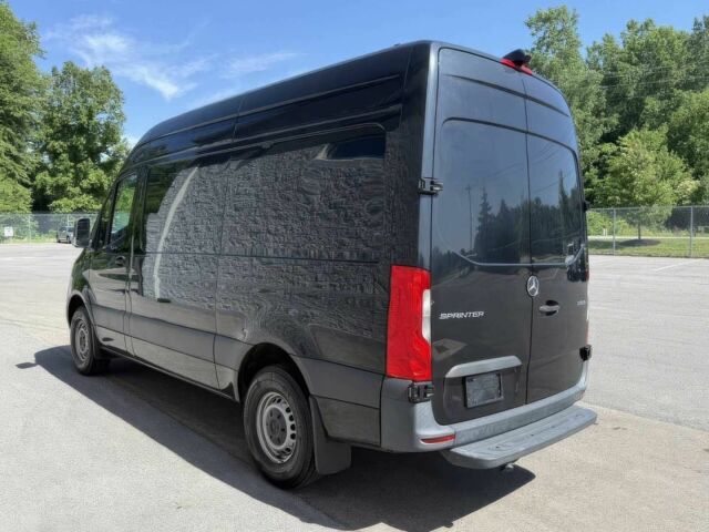 Черный Мерседес Sprinter, объемом двигателя 3 л и пробегом 55 тыс. км за 14700 $, фото 2 на Automoto.ua