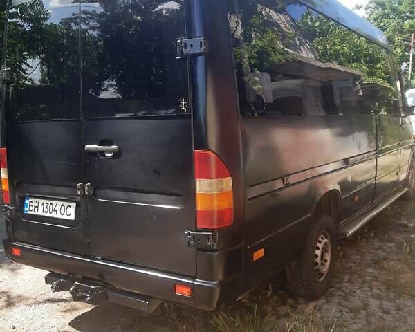 Черный Мерседес Sprinter, объемом двигателя 2.9 л и пробегом 100 тыс. км за 7200 $, фото 3 на Automoto.ua