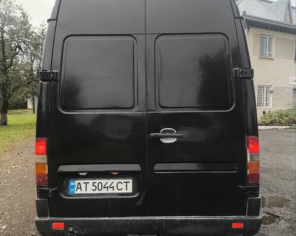 Черный Мерседес Sprinter, объемом двигателя 2.9 л и пробегом 885 тыс. км за 7600 $, фото 8 на Automoto.ua