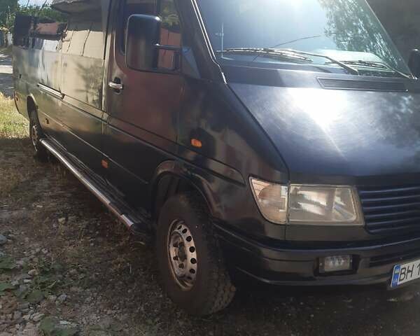 Черный Мерседес Sprinter, объемом двигателя 2.9 л и пробегом 100 тыс. км за 7200 $, фото 1 на Automoto.ua