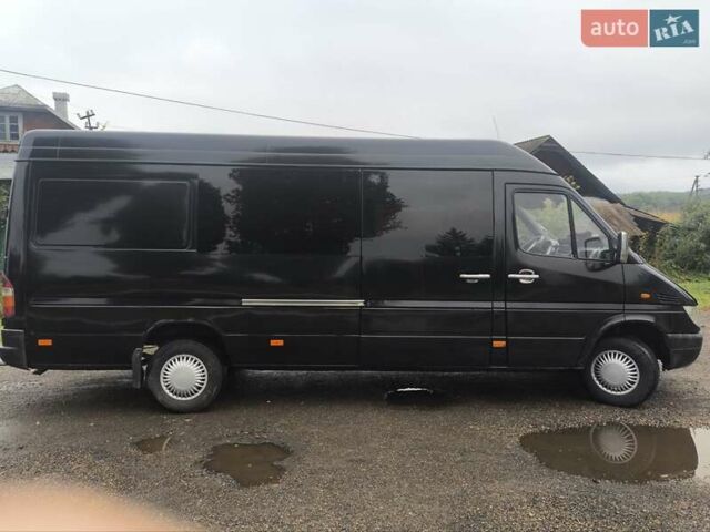 Черный Мерседес Sprinter, объемом двигателя 2.9 л и пробегом 885 тыс. км за 7600 $, фото 12 на Automoto.ua