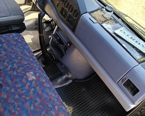 Чорний Мерседес Sprinter, об'ємом двигуна 0 л та пробігом 300 тис. км за 5100 $, фото 9 на Automoto.ua