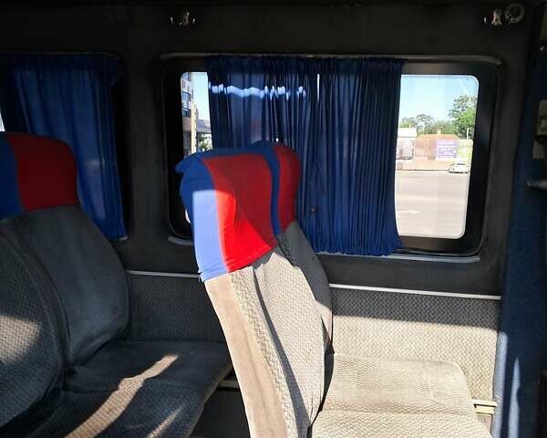 Черный Мерседес Sprinter, объемом двигателя 2.9 л и пробегом 230 тыс. км за 6500 $, фото 3 на Automoto.ua