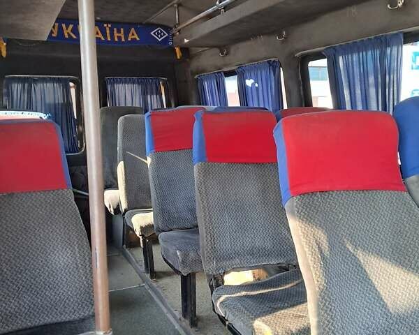 Черный Мерседес Sprinter, объемом двигателя 2.9 л и пробегом 230 тыс. км за 6500 $, фото 4 на Automoto.ua