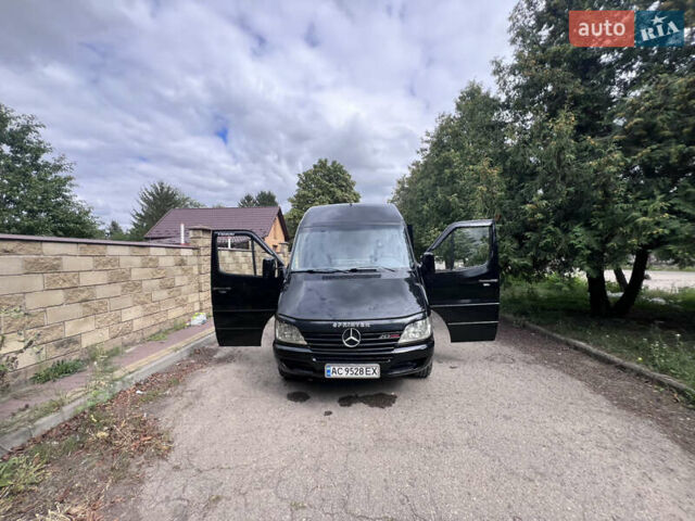 Черный Мерседес Sprinter, объемом двигателя 2.1 л и пробегом 475 тыс. км за 11200 $, фото 7 на Automoto.ua