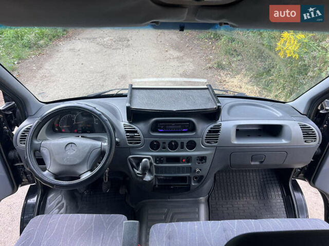 Черный Мерседес Sprinter, объемом двигателя 2.1 л и пробегом 475 тыс. км за 11200 $, фото 18 на Automoto.ua