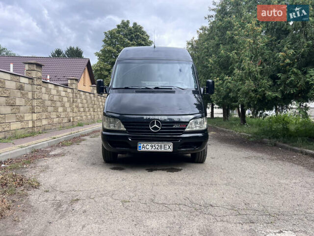 Черный Мерседес Sprinter, объемом двигателя 2.1 л и пробегом 475 тыс. км за 11200 $, фото 2 на Automoto.ua