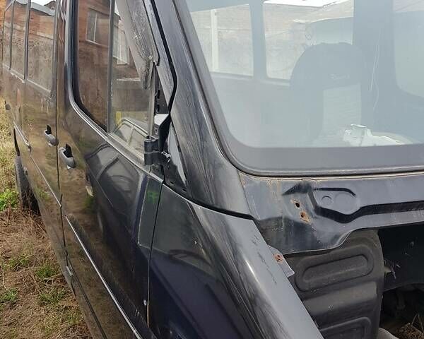 Черный Мерседес Sprinter, объемом двигателя 0 л и пробегом 1000 тыс. км за 2100 $, фото 2 на Automoto.ua