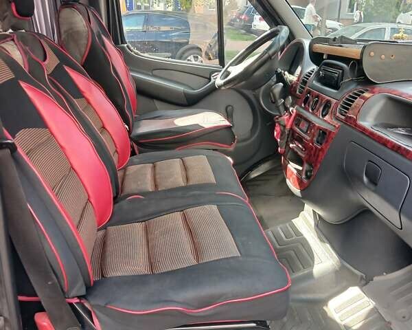 Черный Мерседес Sprinter, объемом двигателя 0 л и пробегом 600 тыс. км за 12000 $, фото 6 на Automoto.ua