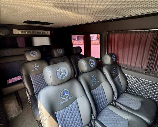Черный Мерседес Sprinter, объемом двигателя 2.7 л и пробегом 500 тыс. км за 13500 $, фото 7 на Automoto.ua