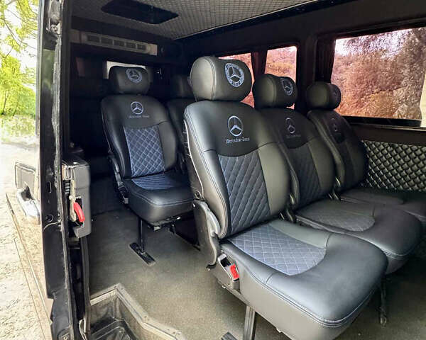 Черный Мерседес Sprinter, объемом двигателя 2.7 л и пробегом 500 тыс. км за 13500 $, фото 2 на Automoto.ua