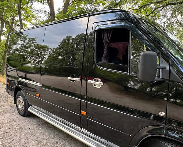 Черный Мерседес Sprinter, объемом двигателя 2.7 л и пробегом 500 тыс. км за 13500 $, фото 1 на Automoto.ua