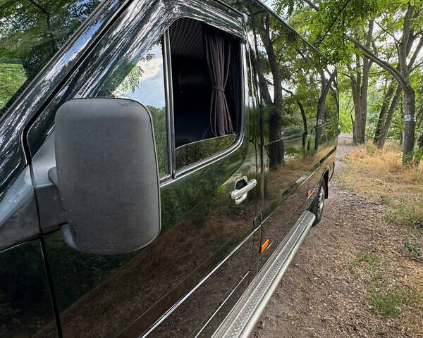 Черный Мерседес Sprinter, объемом двигателя 2.7 л и пробегом 500 тыс. км за 13500 $, фото 3 на Automoto.ua