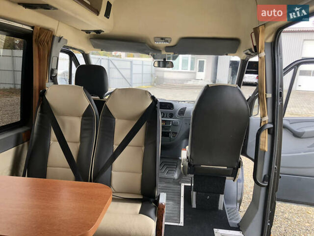 Черный Мерседес Sprinter, объемом двигателя 0 л и пробегом 280 тыс. км за 15500 $, фото 13 на Automoto.ua