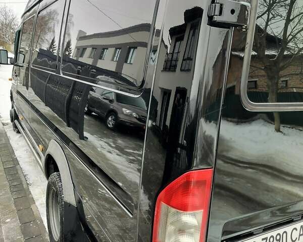 Черный Мерседес Sprinter, объемом двигателя 2.7 л и пробегом 450 тыс. км за 18000 $, фото 23 на Automoto.ua