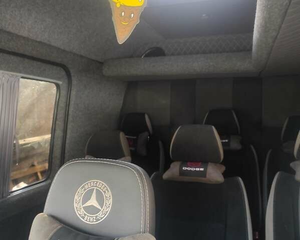 Черный Мерседес Sprinter, объемом двигателя 0 л и пробегом 815 тыс. км за 10500 $, фото 6 на Automoto.ua