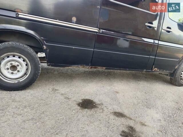 Черный Мерседес Sprinter, объемом двигателя 0 л и пробегом 590 тыс. км за 6800 $, фото 13 на Automoto.ua