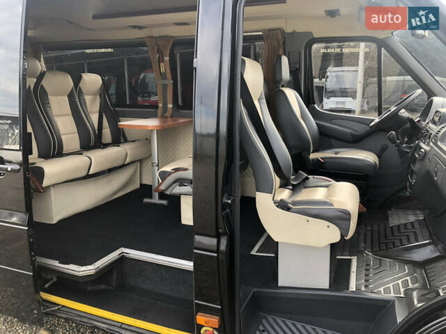 Черный Мерседес Sprinter, объемом двигателя 0 л и пробегом 280 тыс. км за 15500 $, фото 4 на Automoto.ua