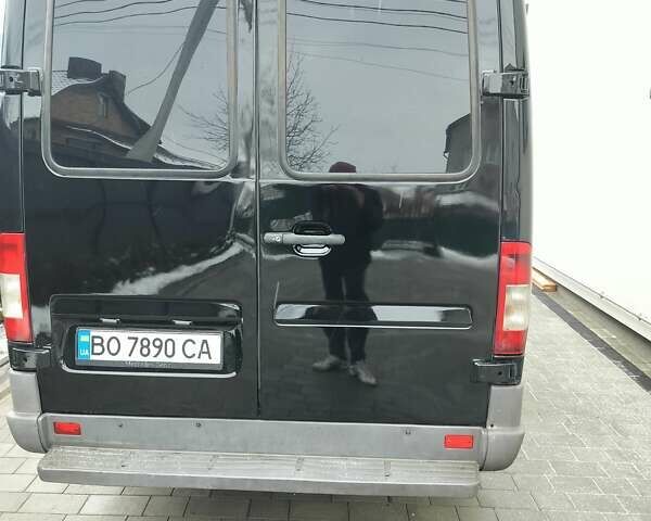Черный Мерседес Sprinter, объемом двигателя 2.7 л и пробегом 450 тыс. км за 18000 $, фото 4 на Automoto.ua