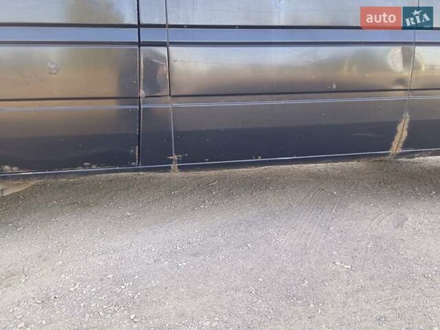 Черный Мерседес Sprinter, объемом двигателя 0 л и пробегом 590 тыс. км за 6800 $, фото 21 на Automoto.ua