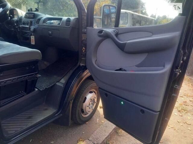Чорний Мерседес Sprinter, об'ємом двигуна 2.7 л та пробігом 360 тис. км за 12700 $, фото 10 на Automoto.ua