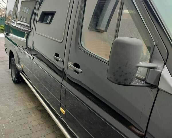 Черный Мерседес Sprinter, объемом двигателя 2.7 л и пробегом 450 тыс. км за 18000 $, фото 6 на Automoto.ua