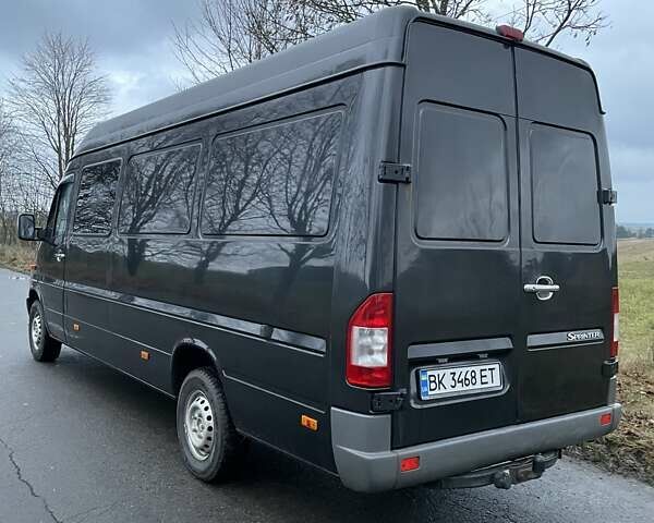 Чорний Мерседес Sprinter, об'ємом двигуна 2.2 л та пробігом 360 тис. км за 14500 $, фото 6 на Automoto.ua
