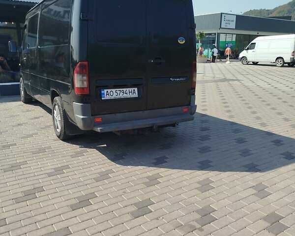 Черный Мерседес Sprinter, объемом двигателя 2.69 л и пробегом 400 тыс. км за 7000 $, фото 1 на Automoto.ua