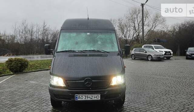 Черный Мерседес Sprinter, объемом двигателя 2.69 л и пробегом 610 тыс. км за 13500 $, фото 22 на Automoto.ua