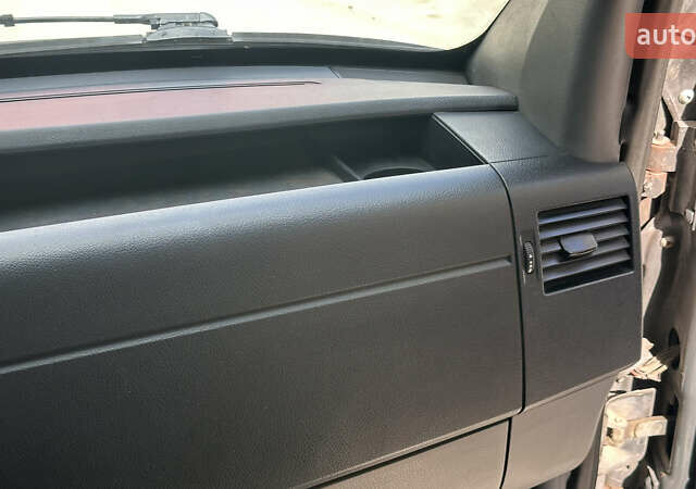Черный Мерседес Sprinter, объемом двигателя 2.15 л и пробегом 803 тыс. км за 9300 $, фото 17 на Automoto.ua
