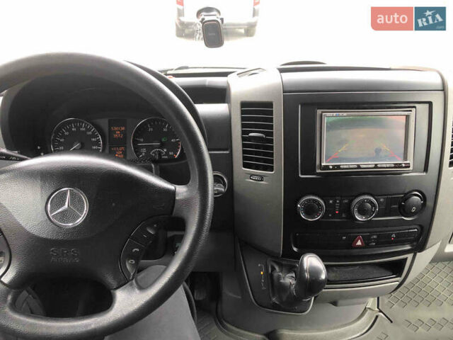 Черный Мерседес Sprinter, объемом двигателя 3 л и пробегом 530 тыс. км за 16600 $, фото 13 на Automoto.ua