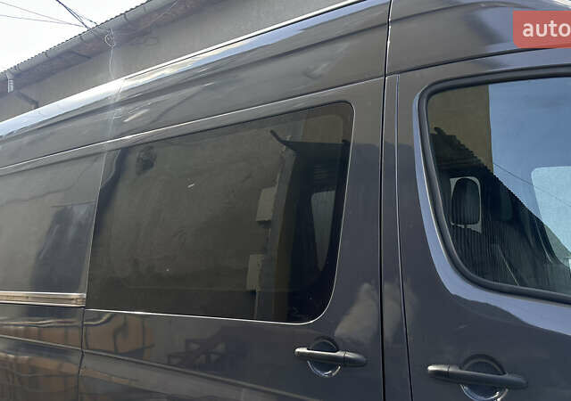 Черный Мерседес Sprinter, объемом двигателя 2.15 л и пробегом 803 тыс. км за 9300 $, фото 5 на Automoto.ua