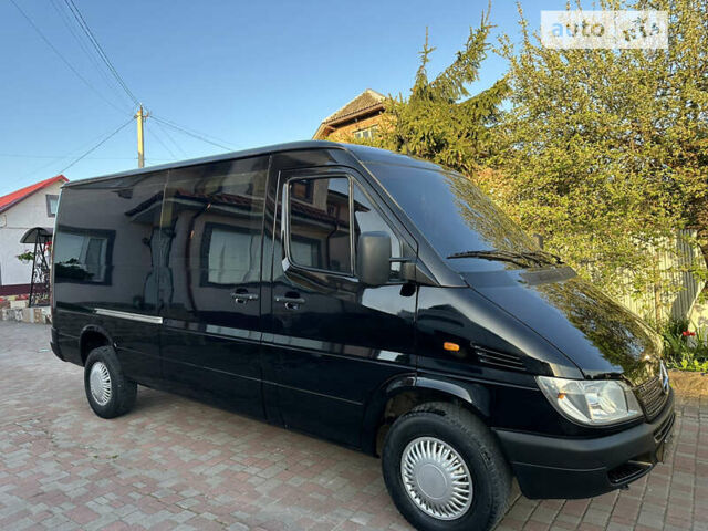 Черный Мерседес Sprinter, объемом двигателя 2.15 л и пробегом 290 тыс. км за 7999 $, фото 12 на Automoto.ua