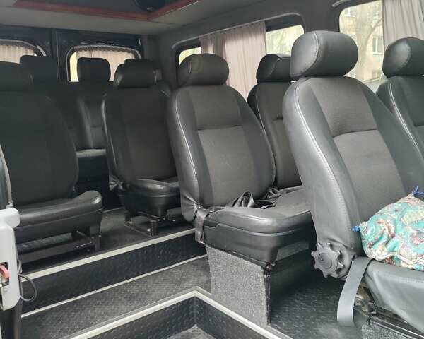 Черный Мерседес Sprinter, объемом двигателя 2.1 л и пробегом 885 тыс. км за 11000 $, фото 7 на Automoto.ua