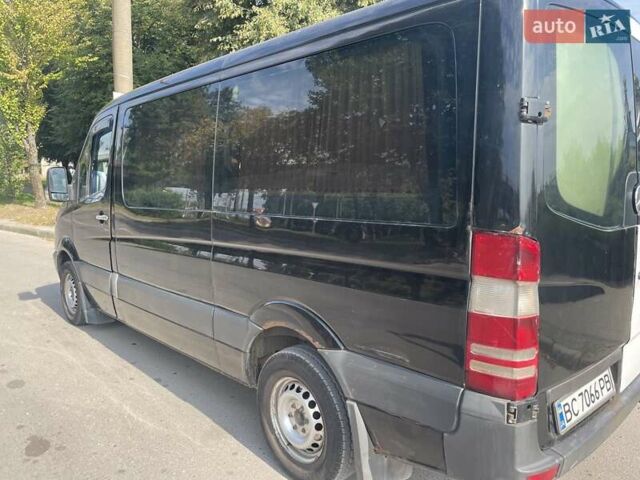 Черный Мерседес Sprinter, объемом двигателя 2.15 л и пробегом 395 тыс. км за 7900 $, фото 2 на Automoto.ua