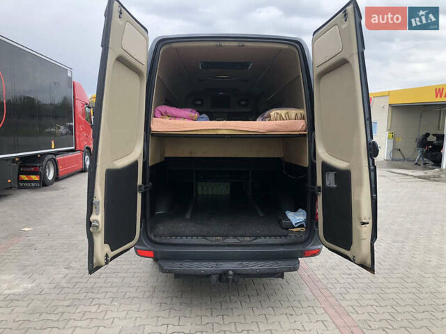 Черный Мерседес Sprinter, объемом двигателя 3 л и пробегом 530 тыс. км за 16600 $, фото 10 на Automoto.ua