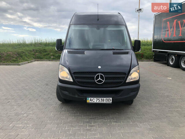 Черный Мерседес Sprinter, объемом двигателя 3 л и пробегом 530 тыс. км за 16600 $, фото 3 на Automoto.ua