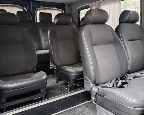 Черный Мерседес Sprinter, объемом двигателя 2.1 л и пробегом 885 тыс. км за 11000 $, фото 2 на Automoto.ua