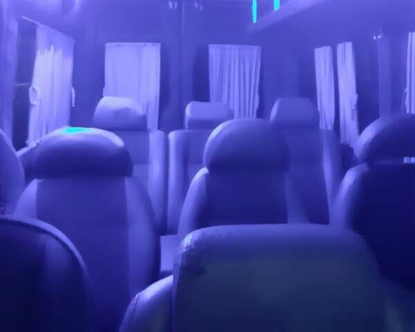 Черный Мерседес Sprinter, объемом двигателя 2.2 л и пробегом 476 тыс. км за 10200 $, фото 8 на Automoto.ua