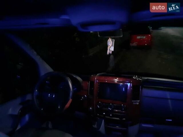 Черный Мерседес Sprinter, объемом двигателя 2.2 л и пробегом 476 тыс. км за 10200 $, фото 6 на Automoto.ua