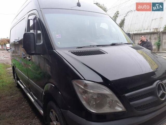 Черный Мерседес Sprinter, объемом двигателя 2.2 л и пробегом 476 тыс. км за 10200 $, фото 1 на Automoto.ua