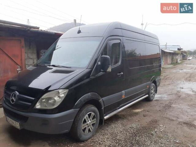 Черный Мерседес Sprinter, объемом двигателя 2.2 л и пробегом 476 тыс. км за 10200 $, фото 2 на Automoto.ua