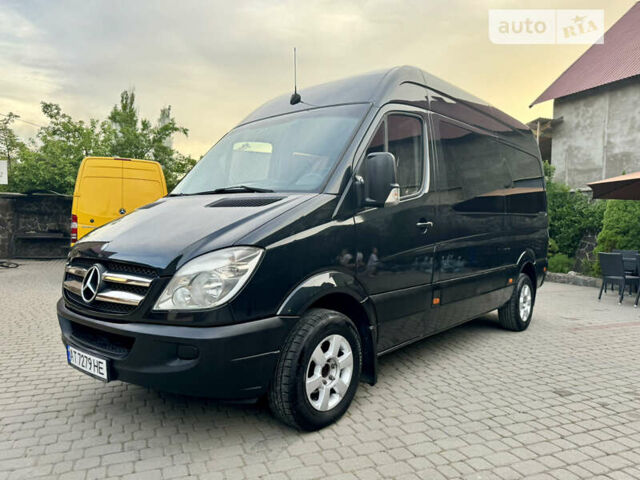 Черный Мерседес Sprinter, объемом двигателя 2.15 л и пробегом 300 тыс. км за 12800 $, фото 1 на Automoto.ua