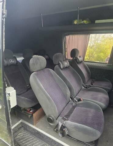 Черный Мерседес Sprinter, объемом двигателя 0 л и пробегом 240 тыс. км за 17900 $, фото 2 на Automoto.ua