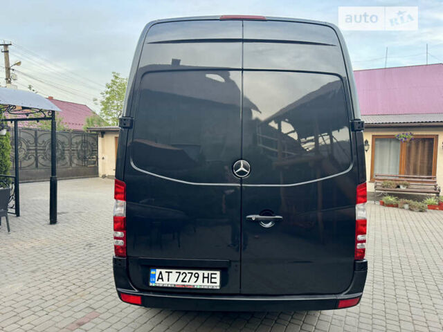 Черный Мерседес Sprinter, объемом двигателя 2.15 л и пробегом 300 тыс. км за 12800 $, фото 7 на Automoto.ua