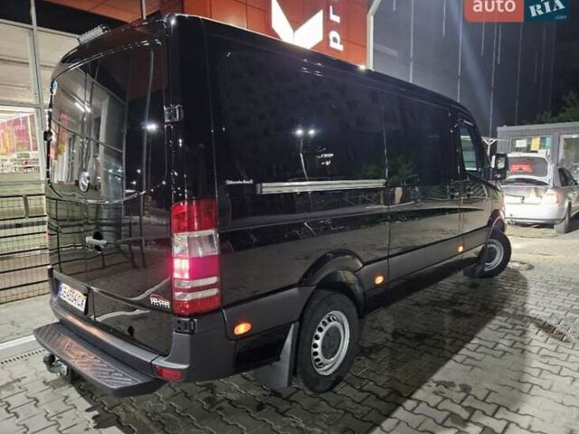 Черный Мерседес Sprinter, объемом двигателя 2.2 л и пробегом 512 тыс. км за 20000 $, фото 1 на Automoto.ua