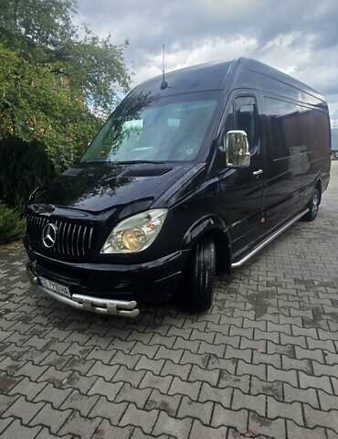 Черный Мерседес Sprinter, объемом двигателя 0 л и пробегом 240 тыс. км за 17900 $, фото 7 на Automoto.ua