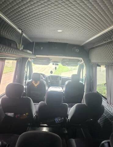 Черный Мерседес Sprinter, объемом двигателя 0 л и пробегом 240 тыс. км за 17900 $, фото 6 на Automoto.ua