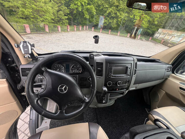 Черный Мерседес Sprinter, объемом двигателя 3 л и пробегом 740 тыс. км за 11884 $, фото 14 на Automoto.ua
